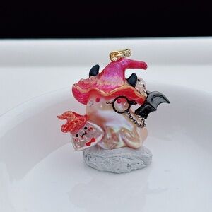 P69 Handmade Halloween Baroque Pearl Witch Pendant – Unique Spooky Cute Gift